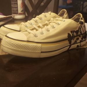 Womens converse: Size 10